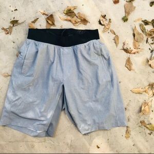 Lululemon men’s T.H.E. 9in Short w/ luxtreme liner